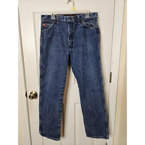 Wrangler FR Flame Resistant Mens Blue Jeans 35x32 CAT 2 Riggs Workwear - Picture 1 of 10